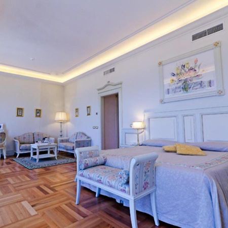 Hotel De Paris Sanremo Bagian luar foto