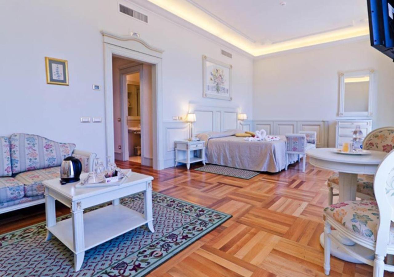 Hotel De Paris Sanremo Bagian luar foto