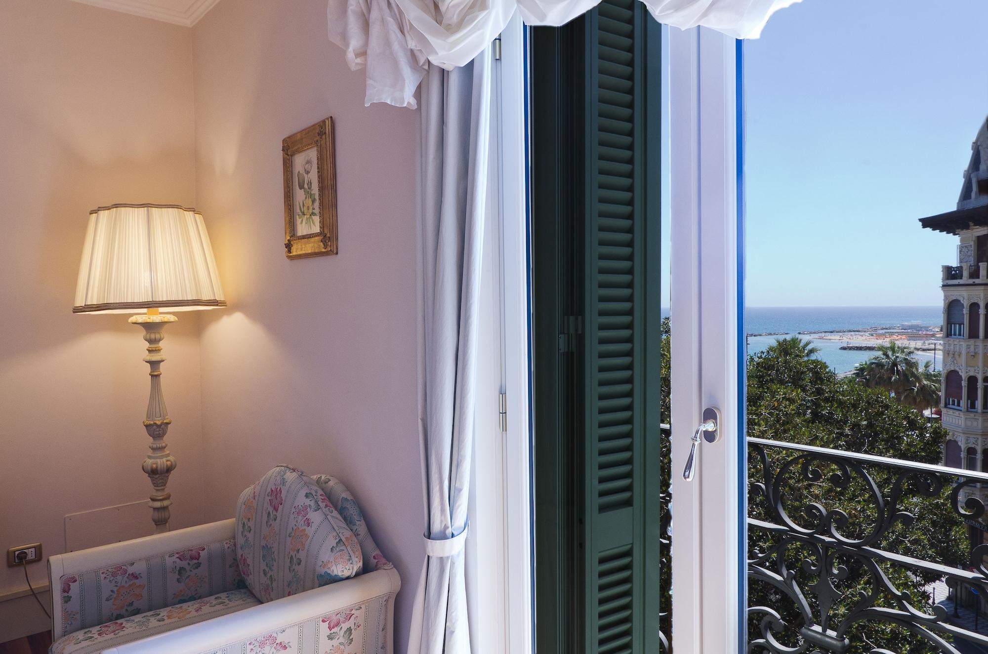 Hotel De Paris Sanremo Bagian luar foto