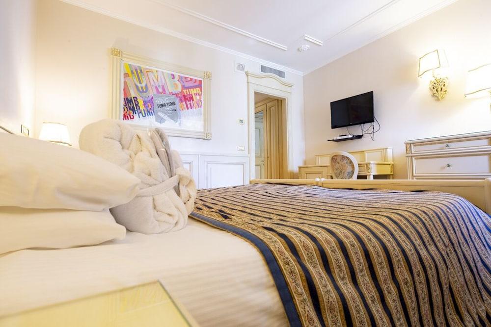 Hotel De Paris Sanremo Bagian luar foto